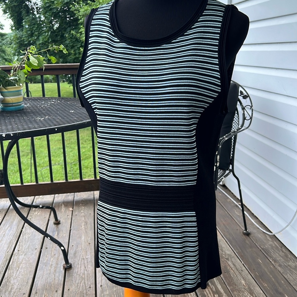 White House Black Market Sleeveless Top